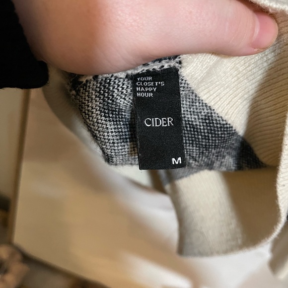 Cider Black and Cream heavyweight Scenic Sweater - Picture 3 of 3